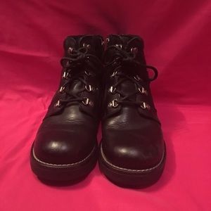 Woman’s Leather Harley Davidson Boots